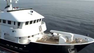 Molokai Strait expedition yacht video