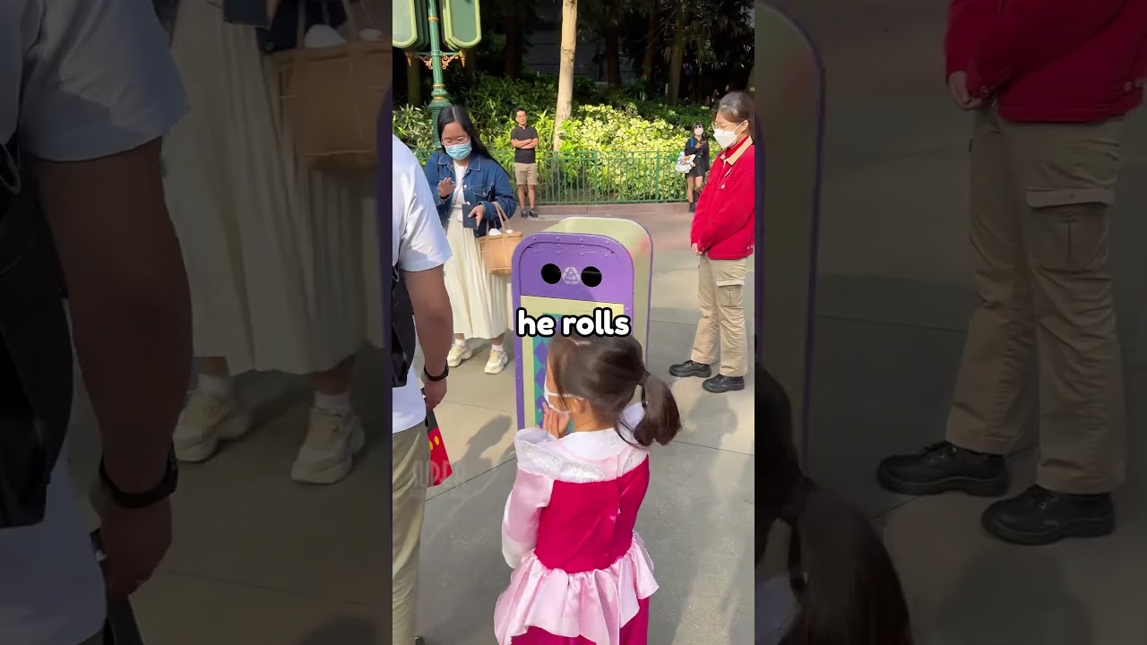 3 Hidden Details Inside Disney World!🏰