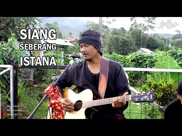 IWAN FALS - SIANG SEBERANG ISTANA (LIVE SESSION) BUDI CILOK #COKLATKITA class=