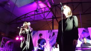 Tegan and Sara Live - "U-turn"