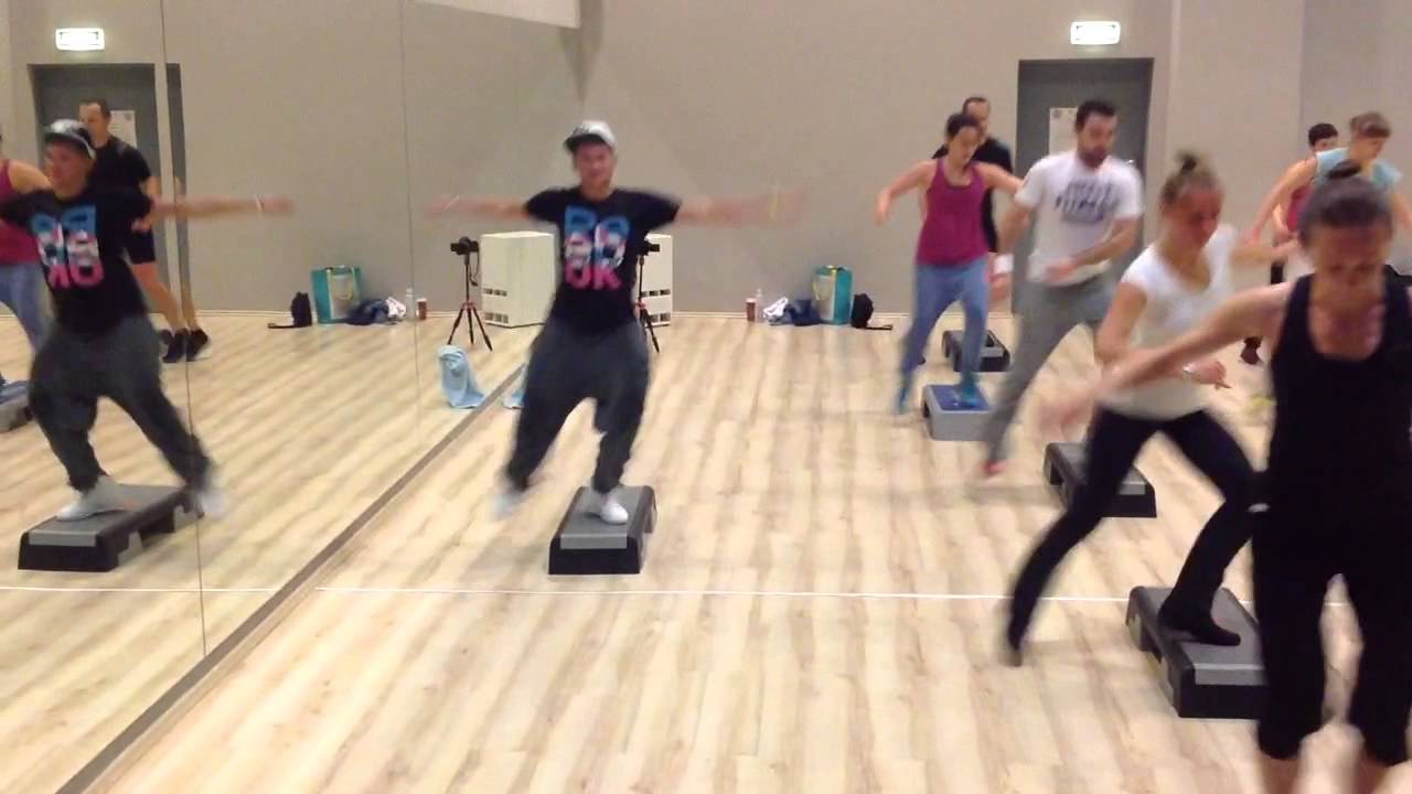 Kamil Zasada- Aero step @ reebok tour - YouTube