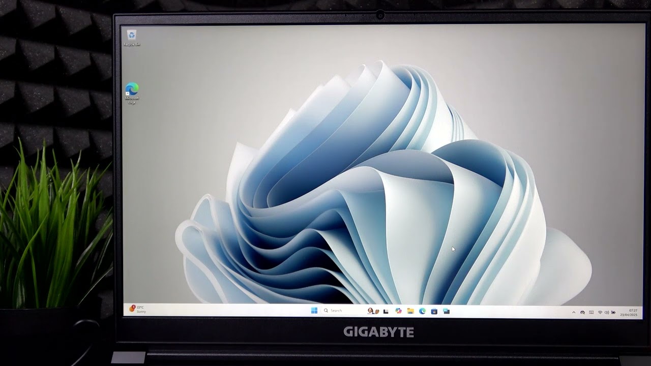 GIGABYTE G7 KE / 16GB ジャンク品(液晶映らない) GIGABYTE G7 Not Turning On – Troubleshooting Power Issues - YouTube