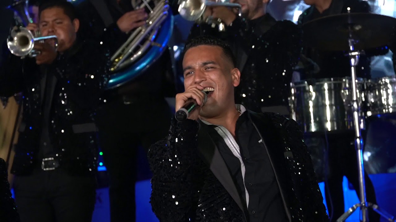 Banda MV - El Pajarillo (Maquillaje a Granel) (En Vivo)