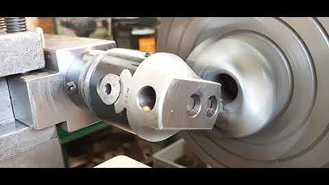 Projekt Hilax No. 4 - Turning concave surfaces with the radius turning tool