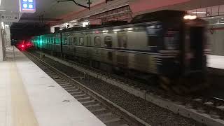 3167次經由山線開往潮州的EMU500型EMU564+EMU552無階化八輛二組區間車