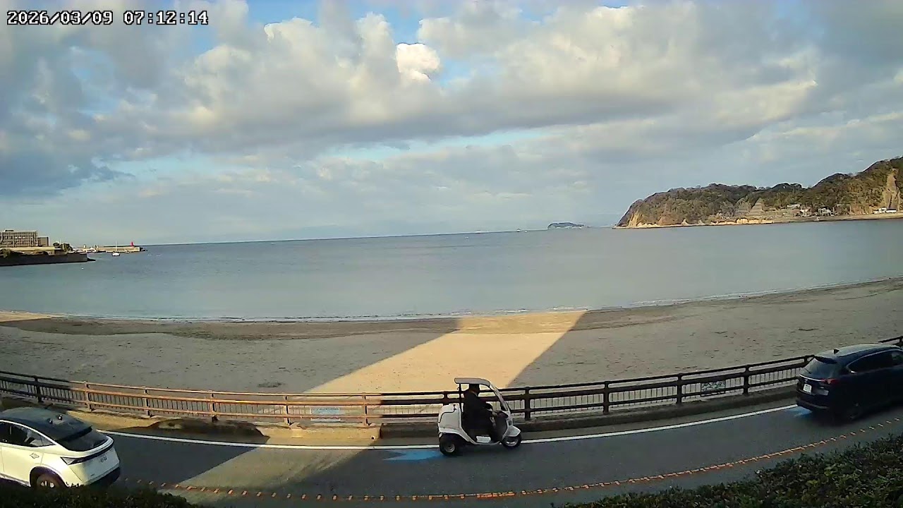 神奈川県逗子市逗子東海岸海況ライブカメラ Kanagawa Zushi Zushibeach Live camera.world.cam