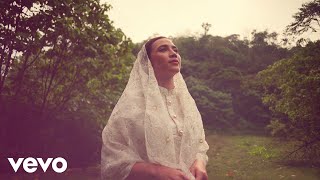 Video thumbnail of "Diana Danielle - Senandung Raya (Official Music Video)"