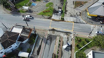 VENTO DERRUMA SEMÁFORO EM TIJUCAS/SC #tijucassc #semaforo #semáforos #ventoforte #ventania