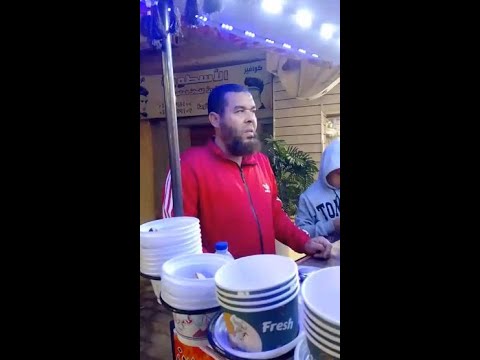 قشطة يا بليلة عم رضا اشهر بائع حلويات بشتغل بالنهار نقاش وبالليل ع العربية نفسى ف الستر