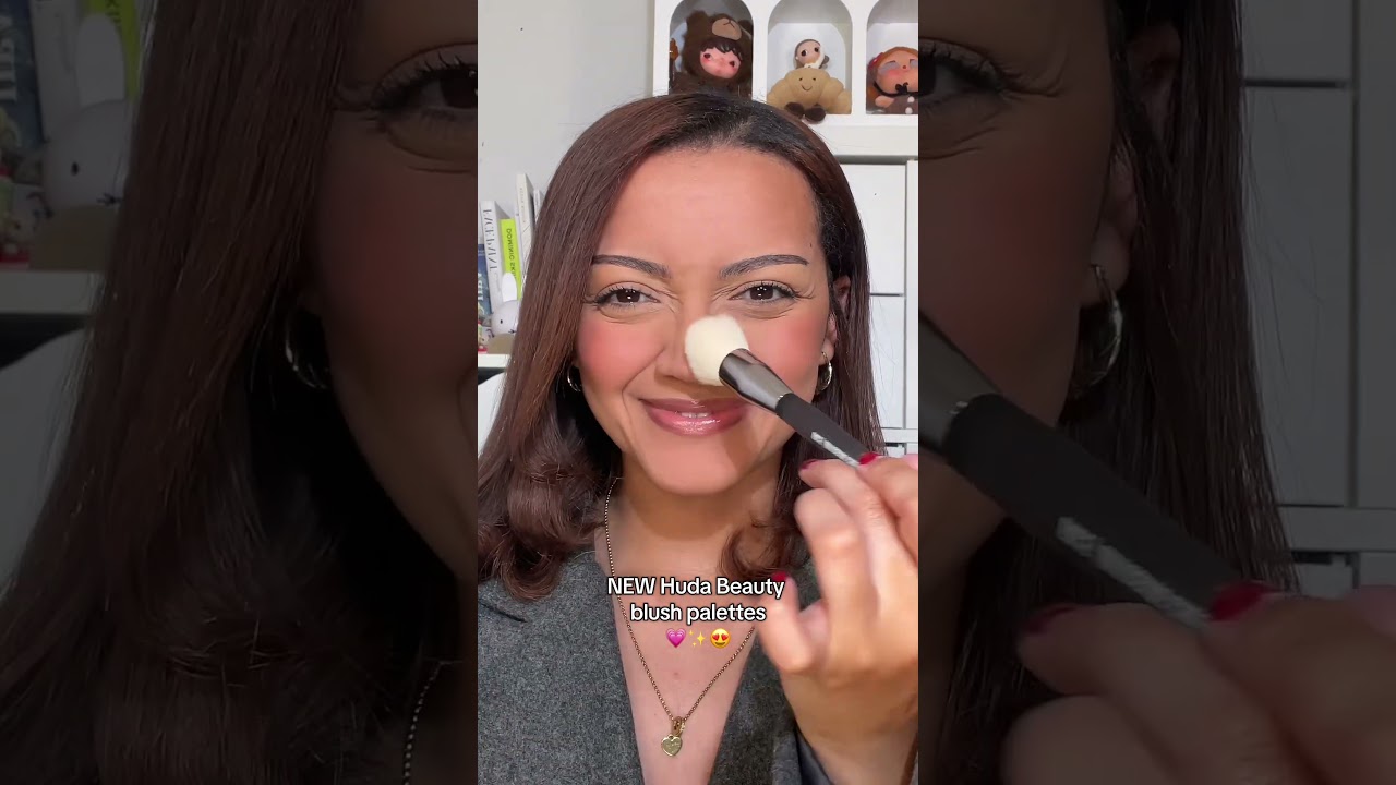 НОВАЯ палетка румян Huda beauty