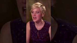 Girls asking Jennifer if she watches the Hunger Games 😂 #youtubeshorts #jenniferlawrence #short screenshot 4