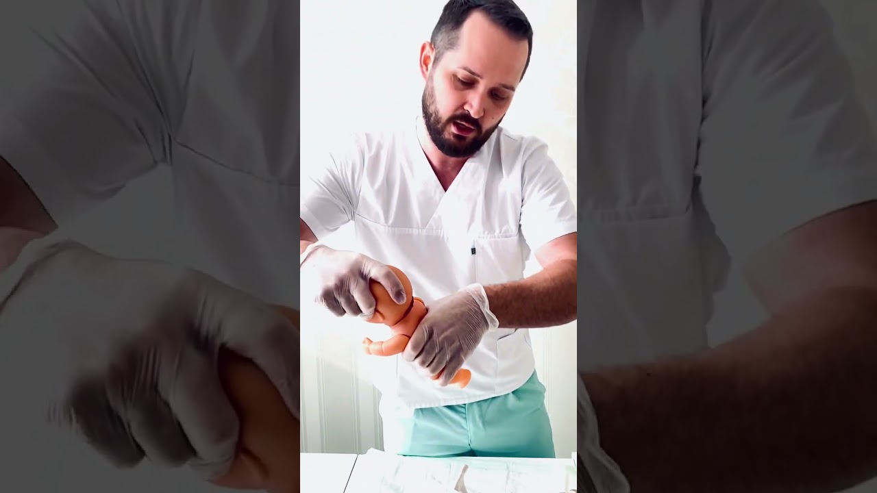 Красное пятно на затылке у грудничка. Поцелуй аиста - последствия.