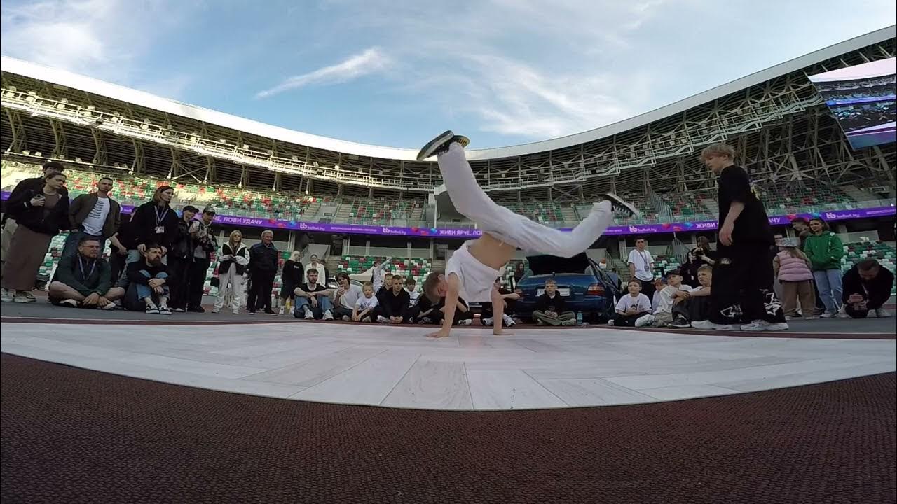 Японские тачки. Культовые японские автомобили. Japlane минск. Выставка машин в японии. Цвета японских автомобилей.