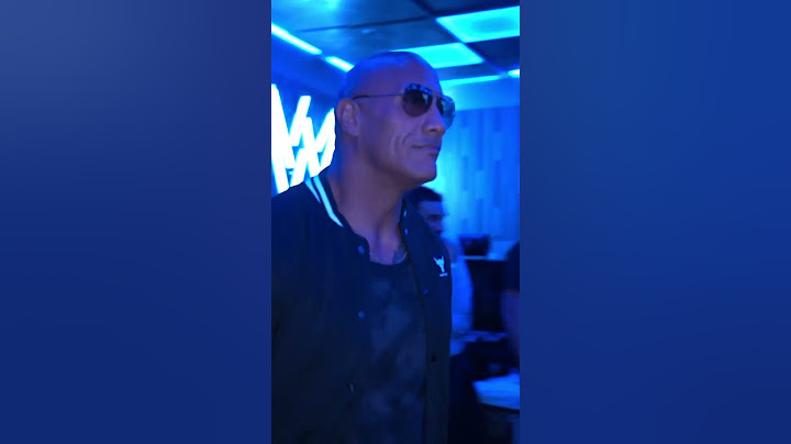 The Rock backstage before his entrance #wwe