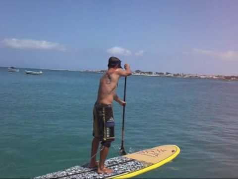 Technique de SUP : ramer debout