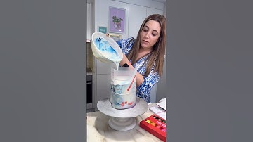 Make the perfect marbled Heart Cake with Frost Form!!💙www.frostform.com