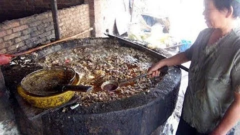 Масло из канализации в Китае.