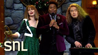 Tree Lighting Gig  SNL