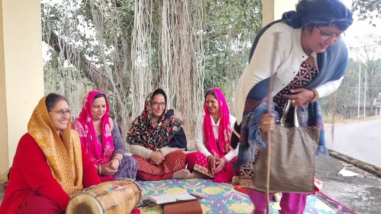 #bhajan हंसी मजाक से भरा बहुत सुन्दर भजन 🌷ससां नूंहा दा मुकाबला आमों सामने #kirtan 🙏🏻