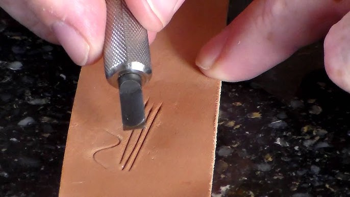 Leathercraft: Leather carving how to use a swivel knife - Leathercraft  Tutorial 