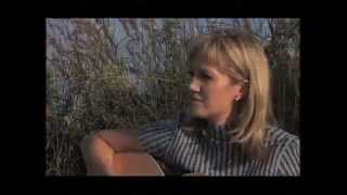 Video thumbnail of "Juanita du Plessis - Altyd Daar (OFFICIAL MUSIC VIDEO)"