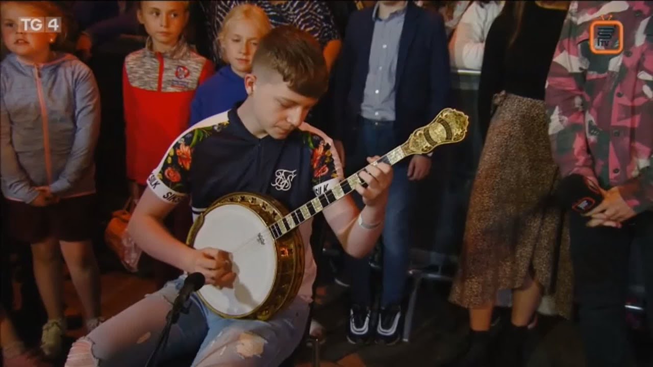 Jack Fitzpatrick -  Kiss the Maid Behind the Barrel