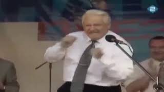 Пьяный Ельцин поёт и танцует. Подборка с разных мероприятий.