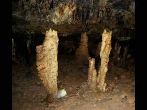 Video: Pagbisita sa Grotte di Stiffe Caverns sa Abruzzo, Italy