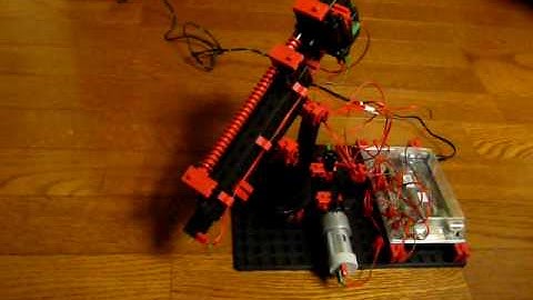 P1000970 Fischertechnik Welding demonstration Robot