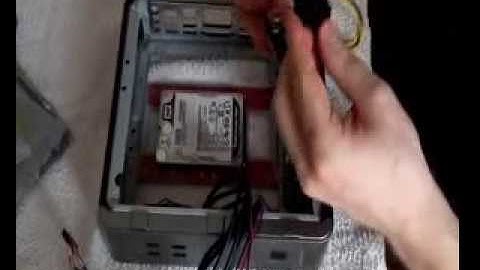 How to Build a Quiet Mini HTPC Part 1/3 : ANTEC ISK 100 MINI ITX Unboxing + WD Scorpio Black Install