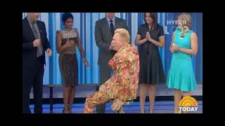 news reporter's chair breaks