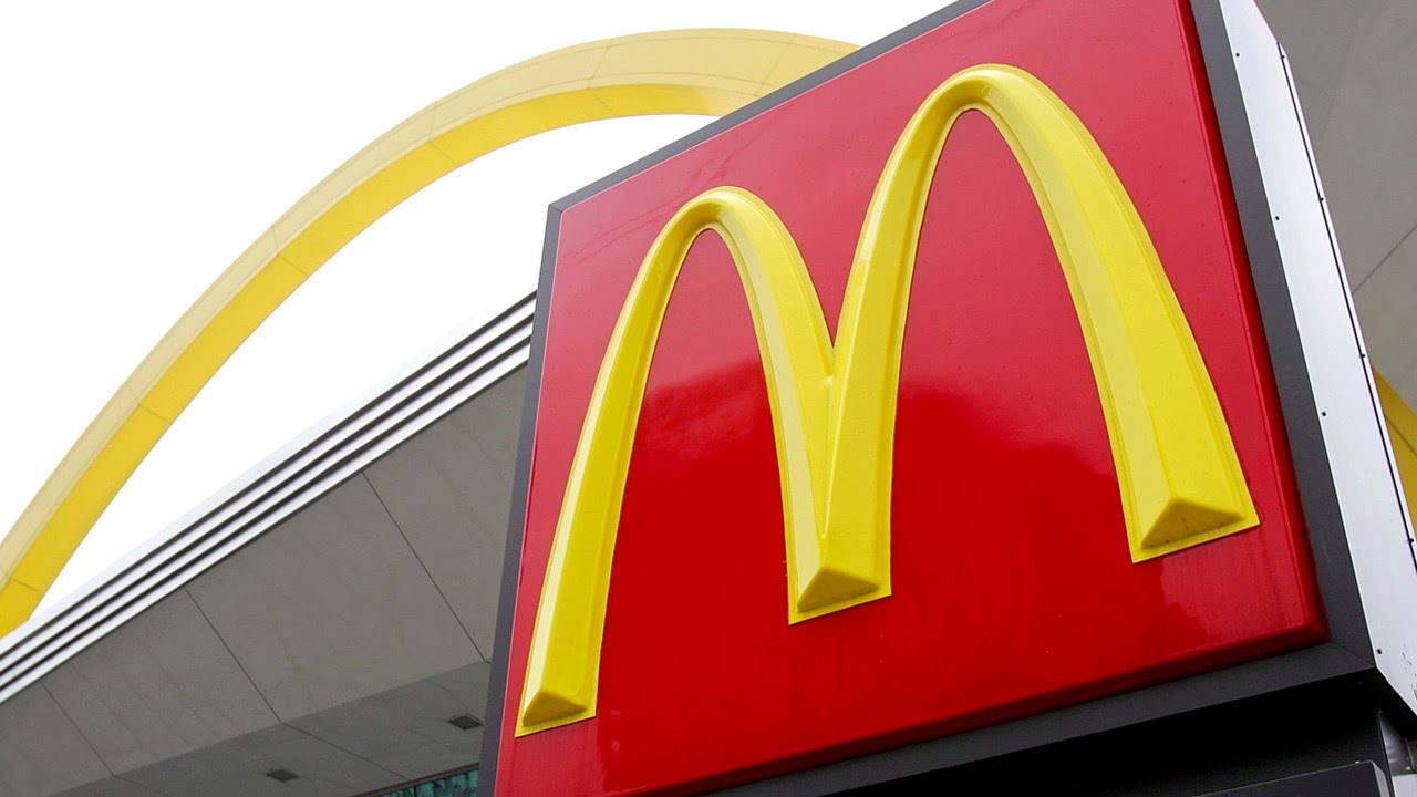 CEO ShakeUp at Hamburger Chain McDonald’s, Shares Higher on News