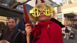 Betsy DeVos visits Bellevue and attracts protestors