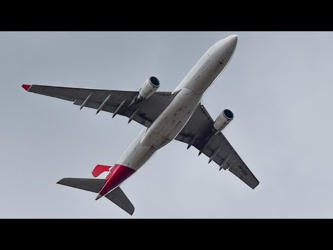 MISSED APPROACH by Qantas A330 during STORMS at Melbourne Airport