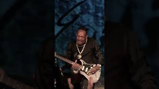 Eric Gales BREAKS A STRING, turns down his backup guitar, then sets the rest of his strings ON FIRE!