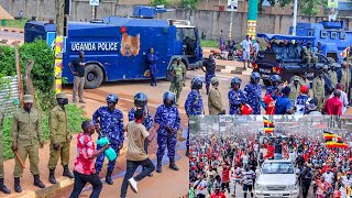 Download Lagu Spanning in Kampala nu Zijne Excellentie Bobi Wine naar de stad reist — Grote troepenmacht, het l... MP3