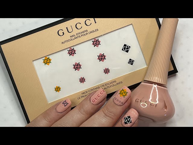 Gucci Nail Decals @shopkeeki Gorgeous set by @ellielawrence_nailsxx  Available worldwide from: WWW.SHOPKEEKI.COM … | Unhas bonitas, Unhas  artísticas, Unhas coloridas