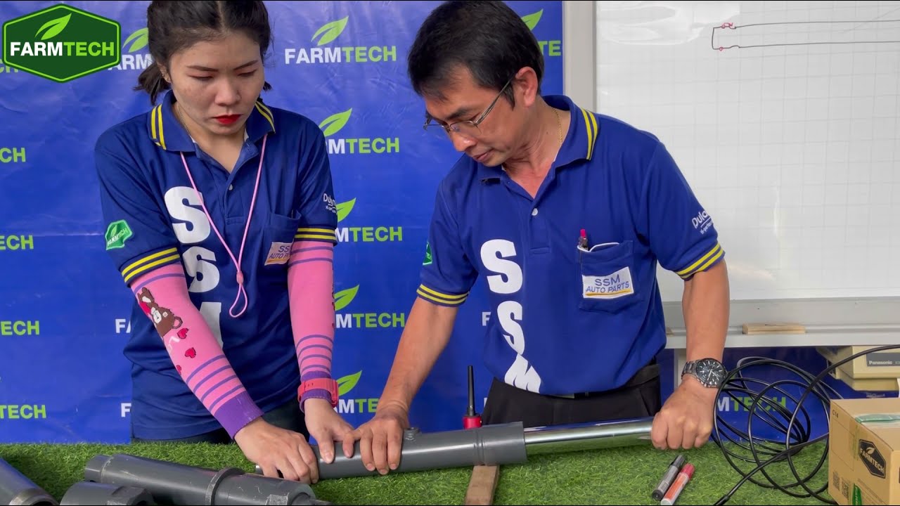 การเปลี่ยนซีลกระบอกยกหัวเกี่ยว คูโบต้า รุ่นที่2 ไม่มีเกลียว ต้องใช้วธีเขี่ยแหวนล๊อค