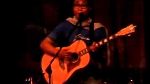 adhitia sofyan - memilihmu live @ KYC sipil ugm 4juni 2011