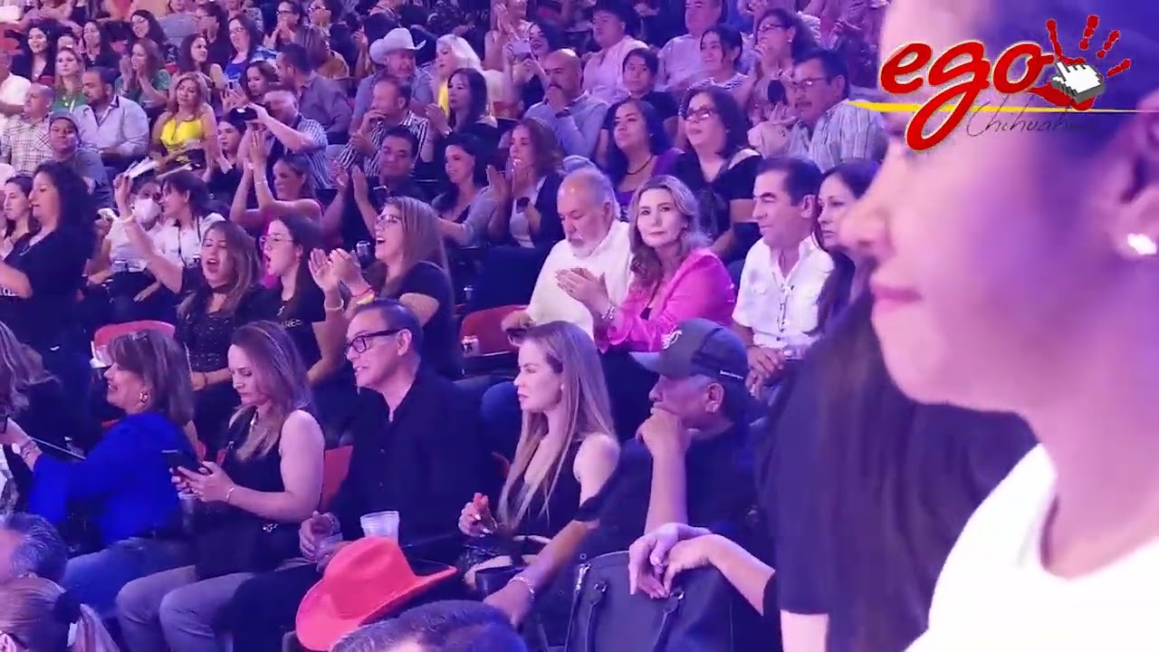 Lucero y Mijares son ovacionados en el palenque de Chihuahua