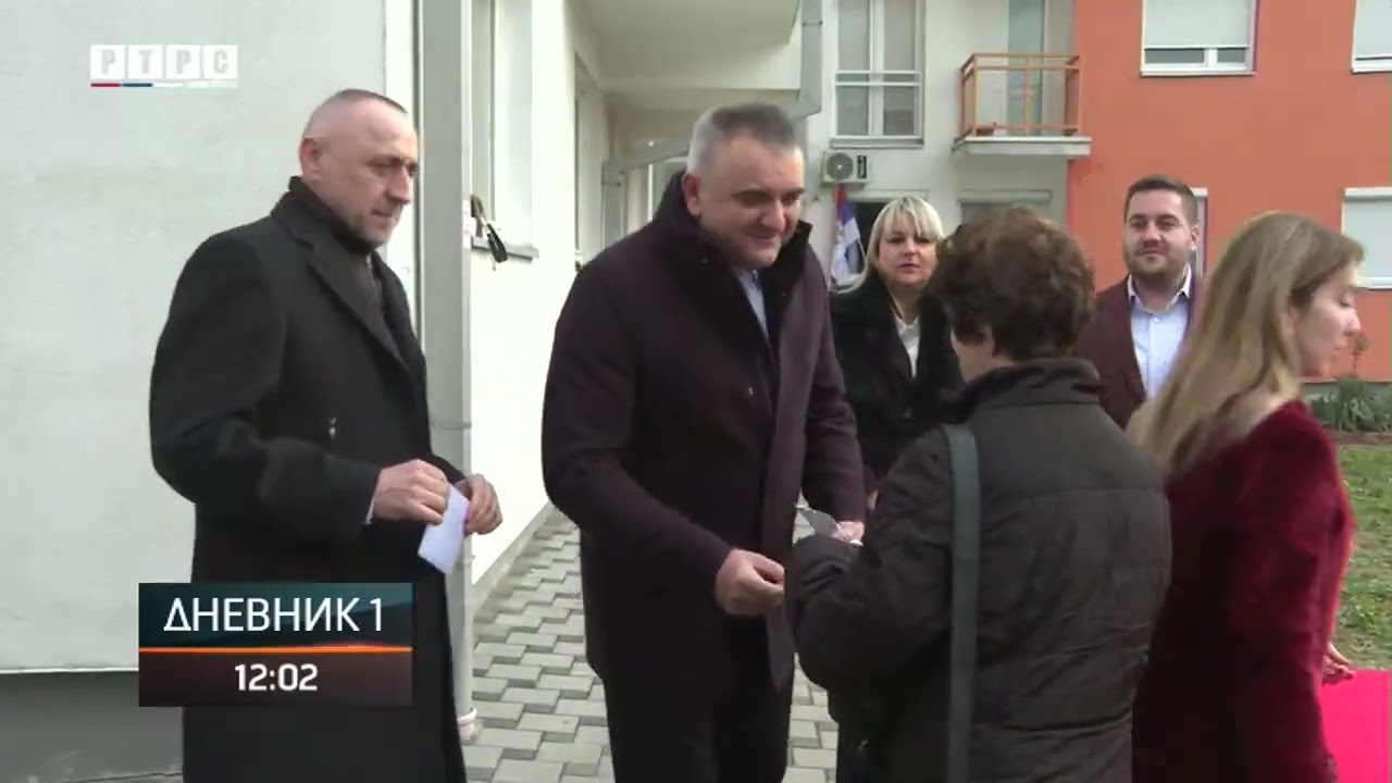 Minić i Egić uručili ključeve 15 stanova porodicama poginulih boraca i ratnim vojnim invalidima