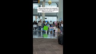 To every family who understands exactly how this moment feels 💙 #UnitedAirlines #Military #Home
