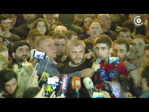 ლევან დადუნაშვილის მამა   'ზაზა შენს გვერდში ვარ, მთავრობა შენს გვერდშია, რევოლუცია მე არ მაწყობს, მ