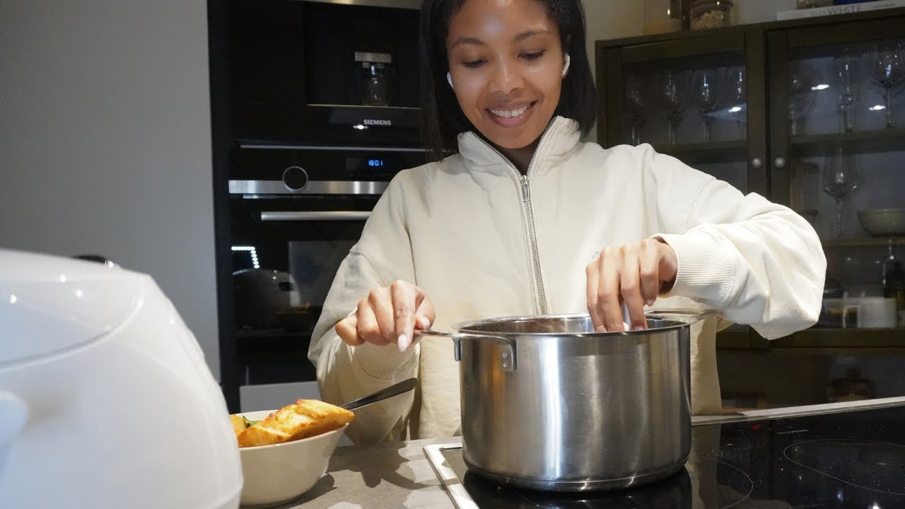 New Apartment Tour | Organizing & Cooking