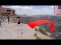 Chinese tourist falls into Grand Canyon trying for selfie - TomoNews