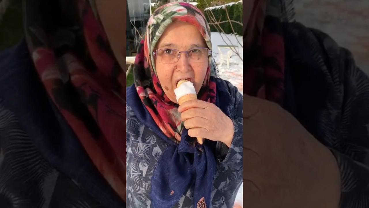 30 SANİYEDE KARDAN DONDURMA!! (Çok Kolay Tarif) #hayriyeanane #shorts 30 SANİYEDE KARDAN DONDURMA!! (Çok Kolay Tarif) #hayriyeanane #shorts