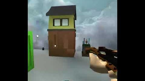 Playing on the train yard map | Shell Shockers