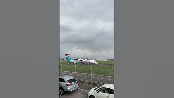 Luxair (think pink livery) taxing to takeoff || pilot wave #aviation #planespotting