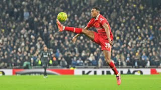 Zinedine Gravenberch Crazy Skill Show