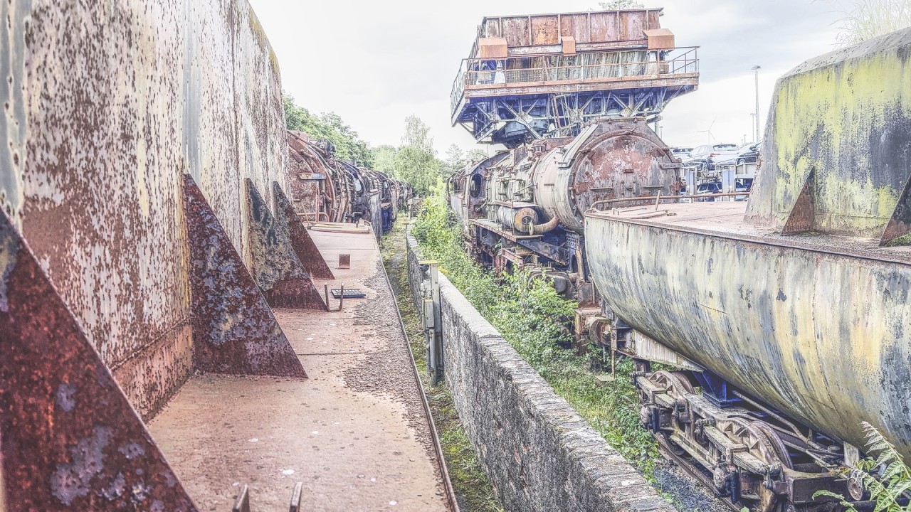 Die verlassenen Dampfloks, ein riesiger Lokfriedhof